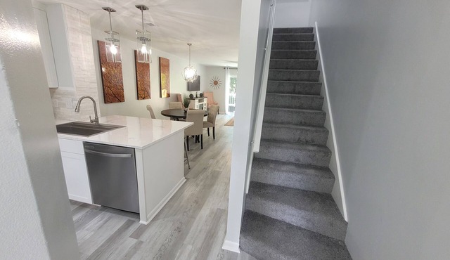Stylish Remodeled Townhouse