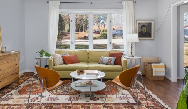 Stylish Stay close to RDU, RTP, UNC & Duke in Durham