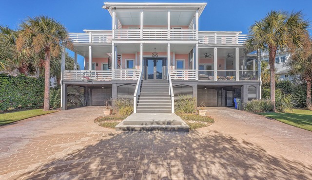 Sullivan's Island Retreat: Spacious 6BR Beach House with Ocean Views