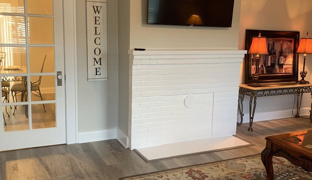 Sunny Side - Circa 1930's- updated bungalow located in the historic district.