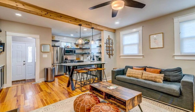 The Charleston Charm by Abode sleeps 8, 4 bedrooms