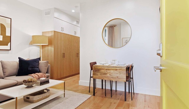 The Iris, Signature Suite