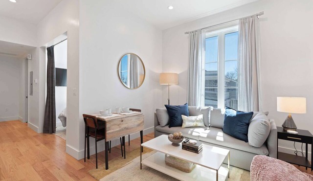 The Iris, Superior Suite