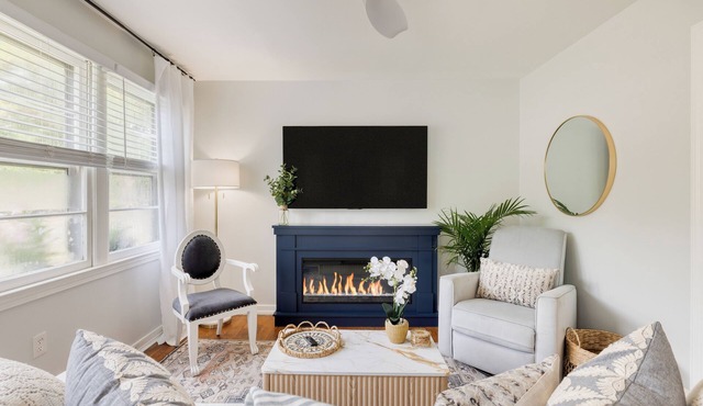 The Powder Cottage by AvantStay | Heart of Old Mt. Pleasant Near Sullivan’s