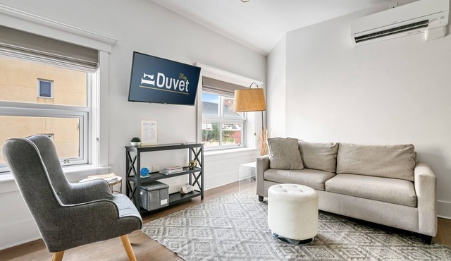 The Trifecta at 493 - 3 Suites - On King!