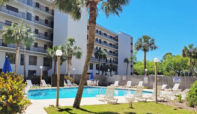 Top Floor Condo, Beach Access across Road, Balcony, Pool, Grill Area, Elevator