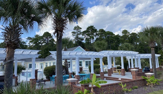 Tupelo Bay Luxury Condo 1 Mile From The Beach, minutes from the Airport.