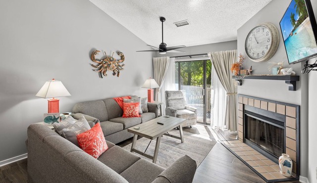 W Hyde Pk 12H in Kingston 2nd floor, Pool, Beach