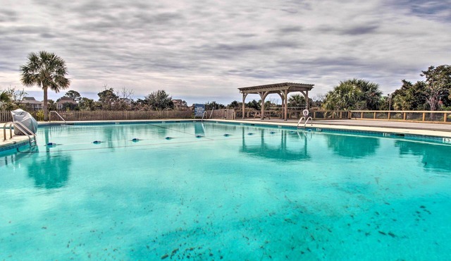 Walk to Harbor Island Beach: Cozy St Helena Villa!
