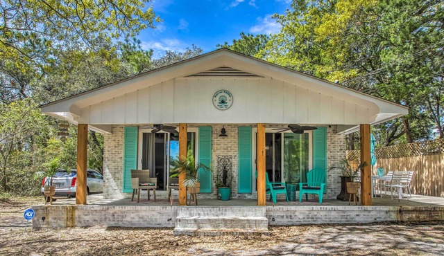 Walk to Ocean: Home w/Fire Pit in Atlantic Beach