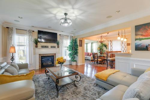 Walk to Wescott Golf, Pool Access! Pondfront Home