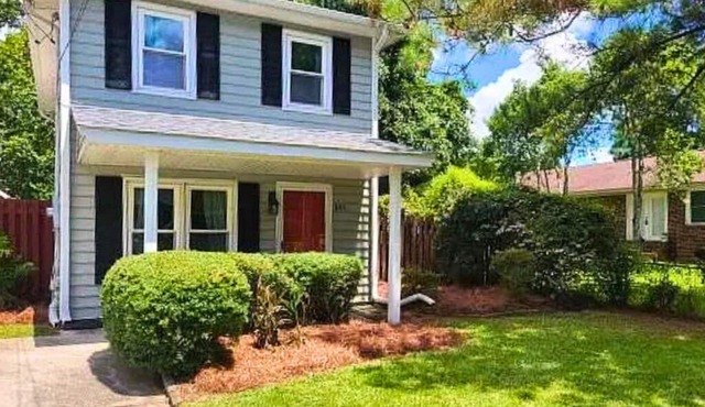 Warm and Bright 4BR Home near Downtown Charleston