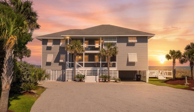 Water's Edge Amazing fully remodeled interior oceanfront 6 bedroom