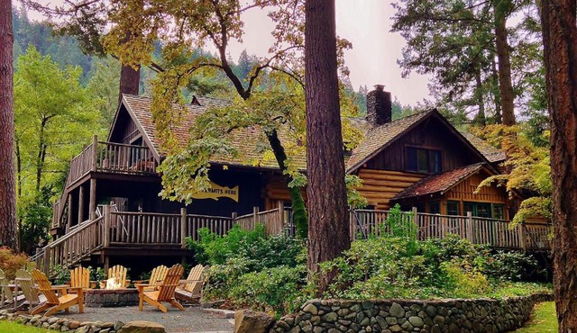 Weasku Inn in Grants Pass