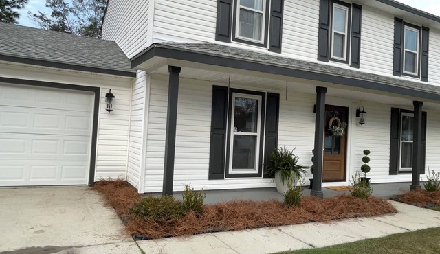 Wonderful 3-bedroom house with AC in quaint Summerville
