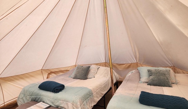 #Y4 Aurora Haven Yurt- 2 Dbl beds- No pets please in Drumheller