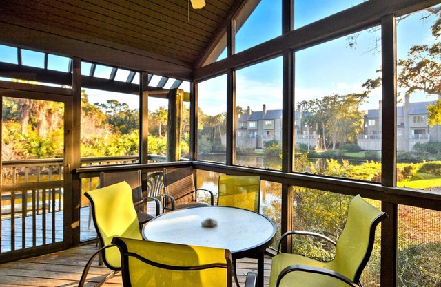 4585 Parkside Villa