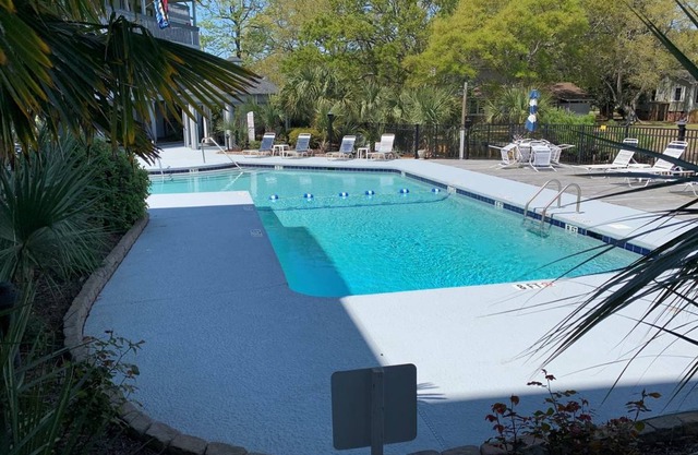 Condo ∙ 2 bedrooms ∙ 5 guests in Surfside Beach