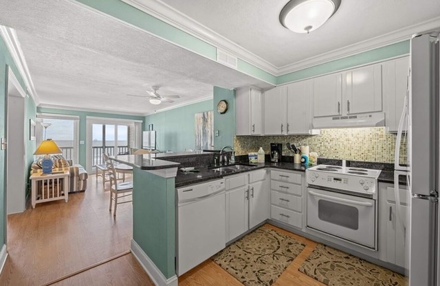 Direct Oceanfront 3 Bedroom Pelicans Watch 303 in Myrtle Beach