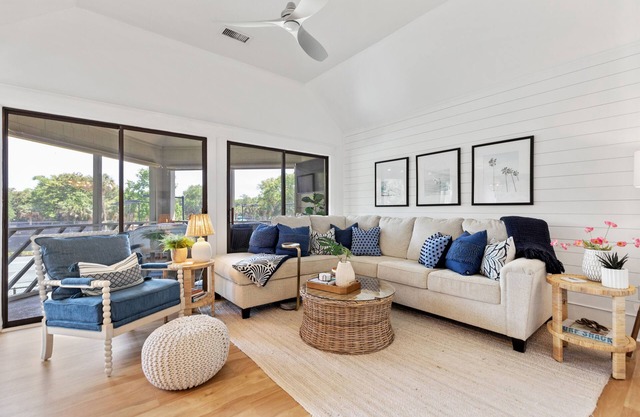 Luxury renovated and stocked villa close to tennis, beach, golf