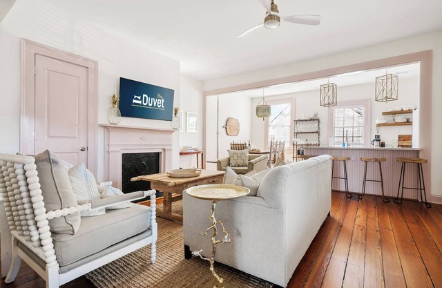 Southern Ease, Contemporary Flair | The Charleston