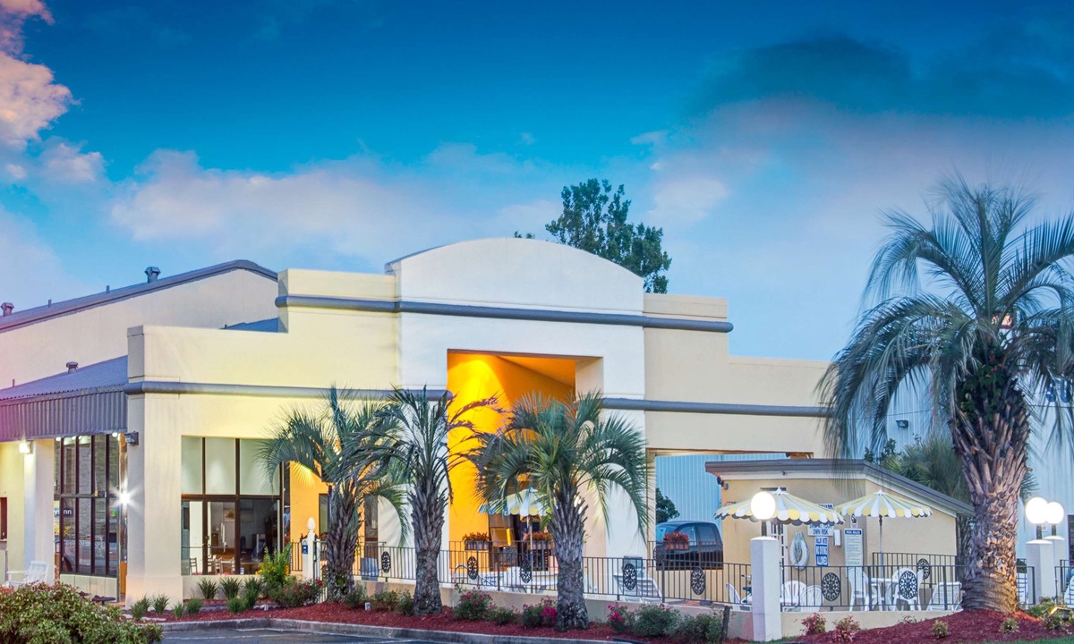 Ladson Hotel | Days Inn by Wyndham Ladson Summerville Charleston