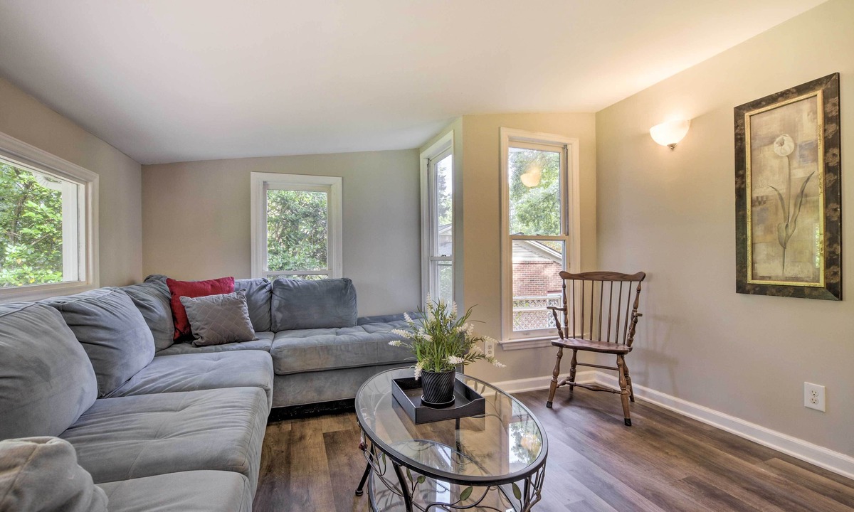 Raleigh Cottage | Renovated Raleigh Retreat w/Patio in North Hills!