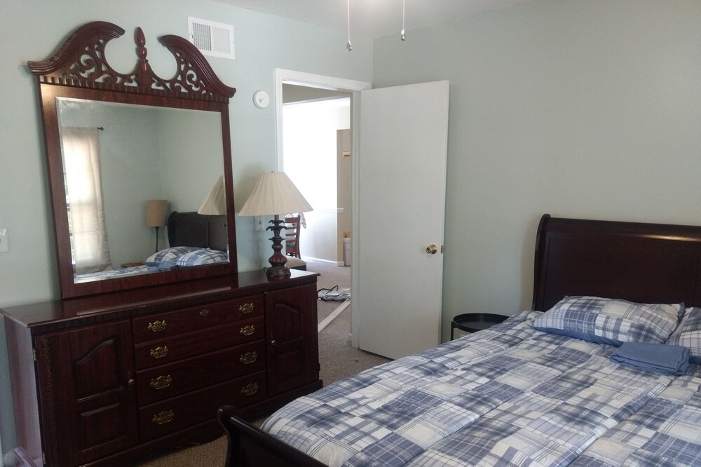 Rosewood Condo | 2 Bdrm Condo w/in 10 min from USC, Downtown Columbia, Ft Jackson, VA hospital