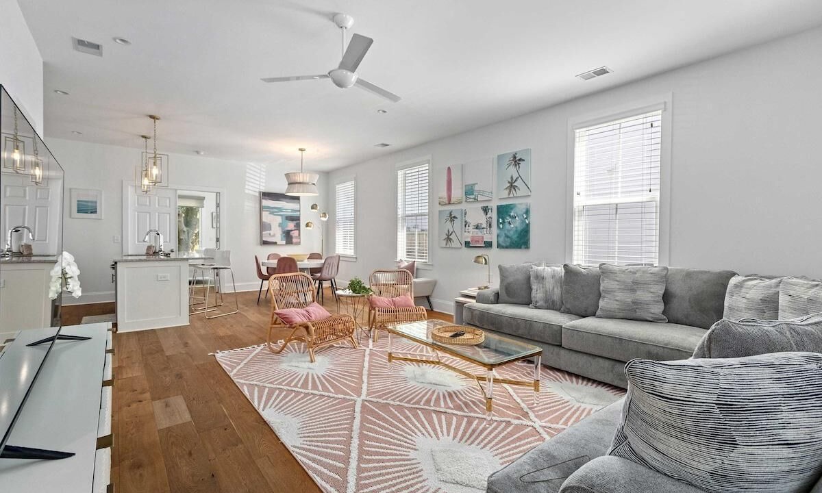 Mount Pleasant House | Sweet Retreat, Old Village, 5 Mins to Dtwn