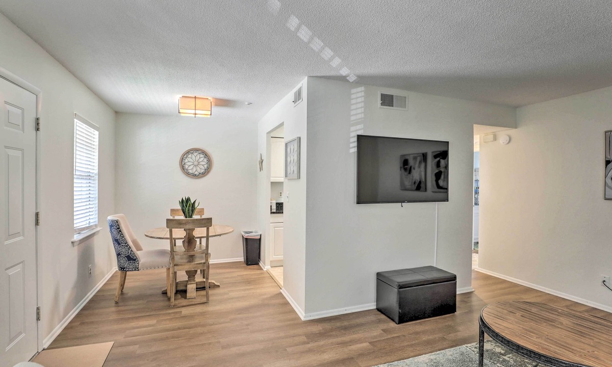 Hanahan Condo | Cozy Hanahan Condo w/Cooper River Access!