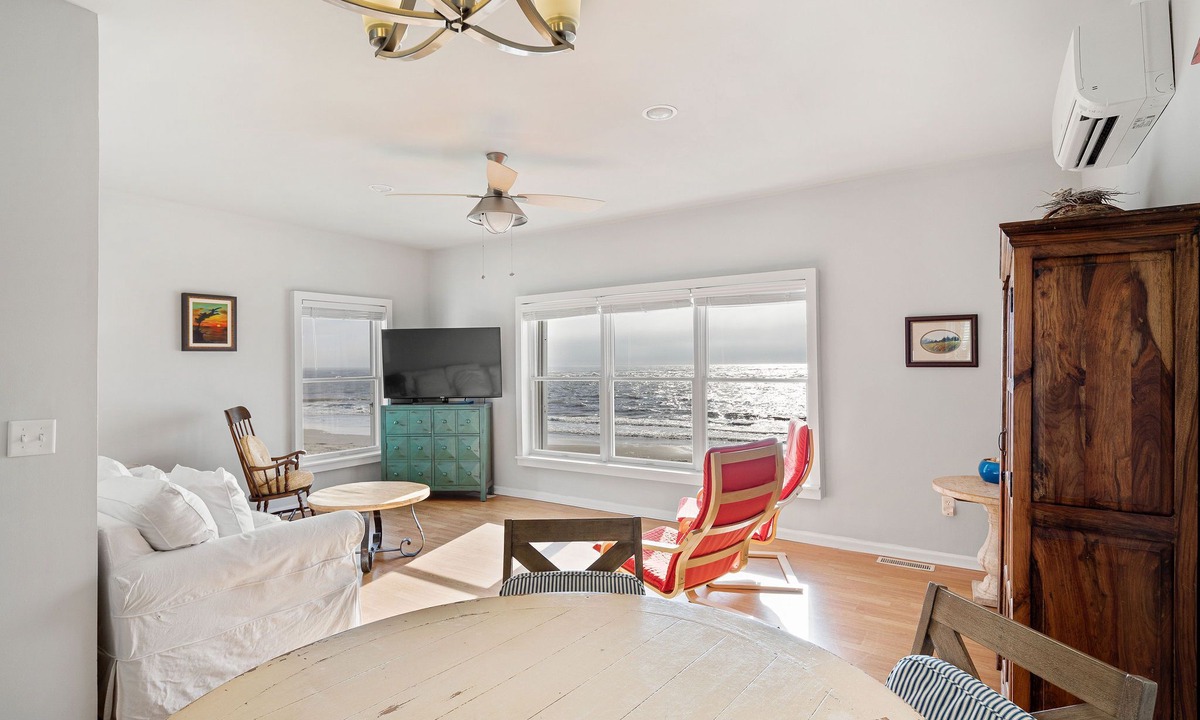 Sullivan's Island Apartment | Stay @ Sea Foam at the Blue Horizon