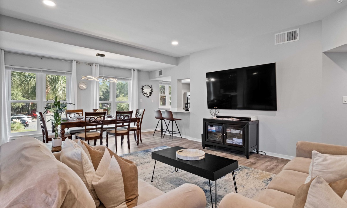 Shelter Cove Condo | Pet Friendly- Palmetto Dunes-Shelter Cove-Neptune-Luxury Villa