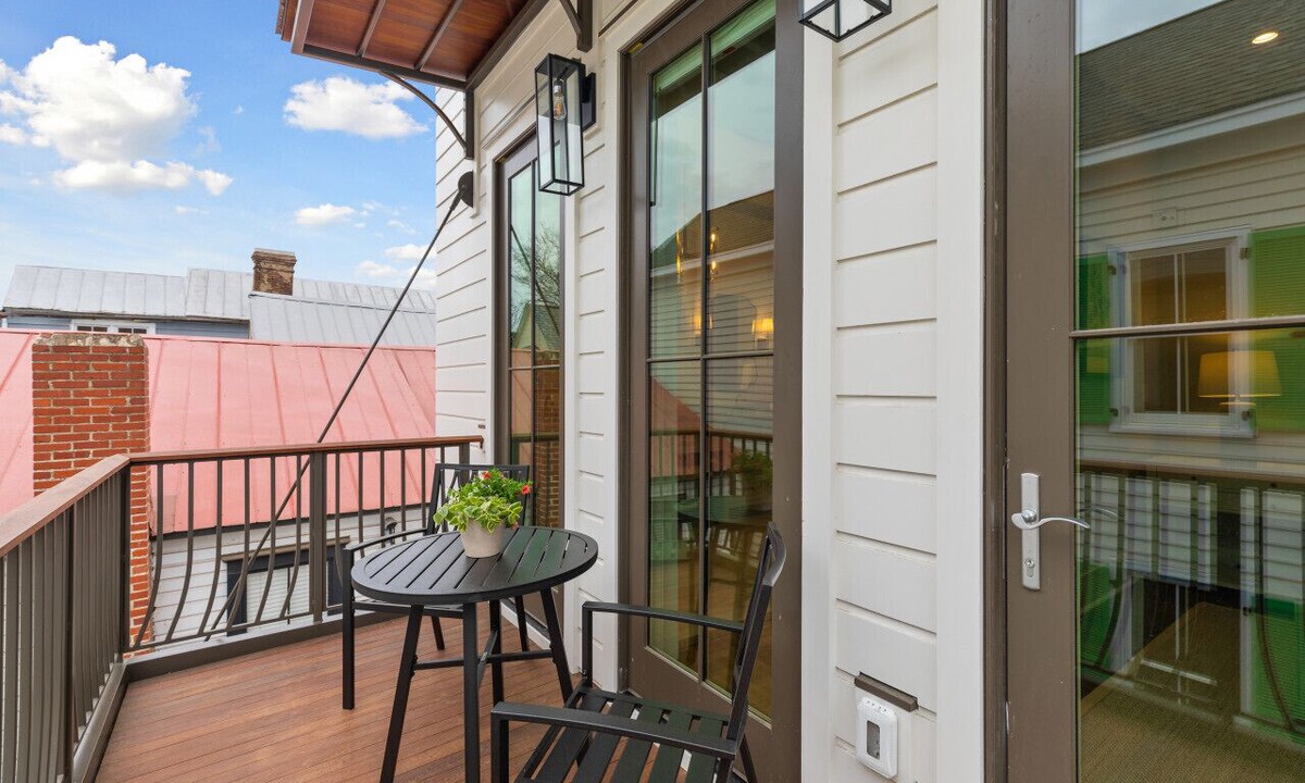 Cannonborough Elliotborough Apartment | Entire New 3 Story House w/Private Heated Spa/Pool, Roof Top Deck & Elevator