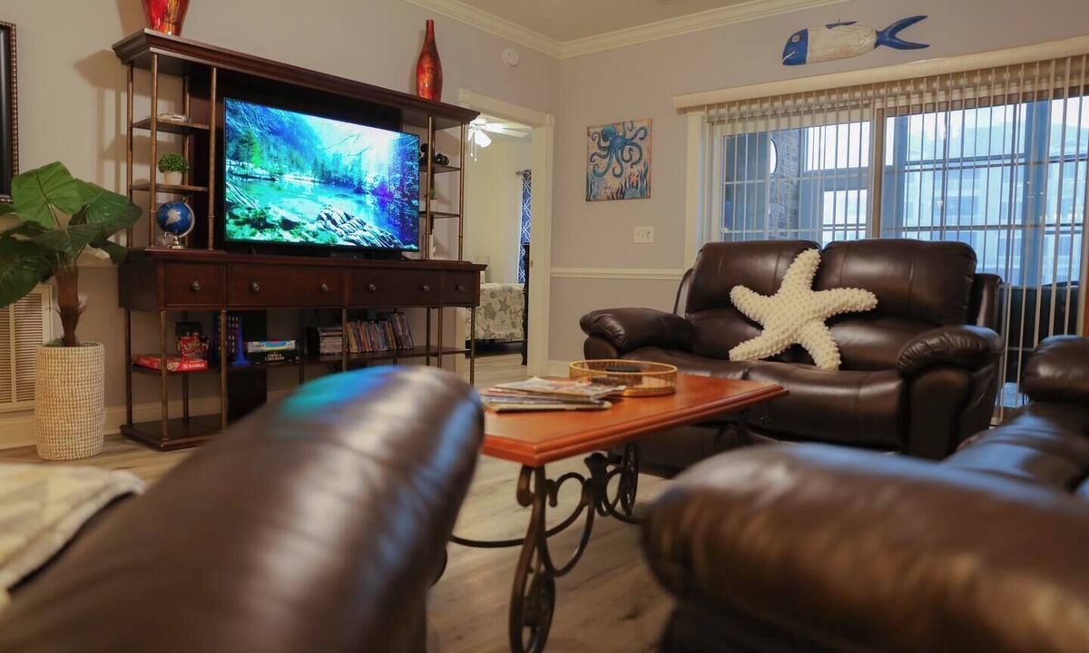 Central Myrtle Beach Apartment | First Floor Condo With Lake View
