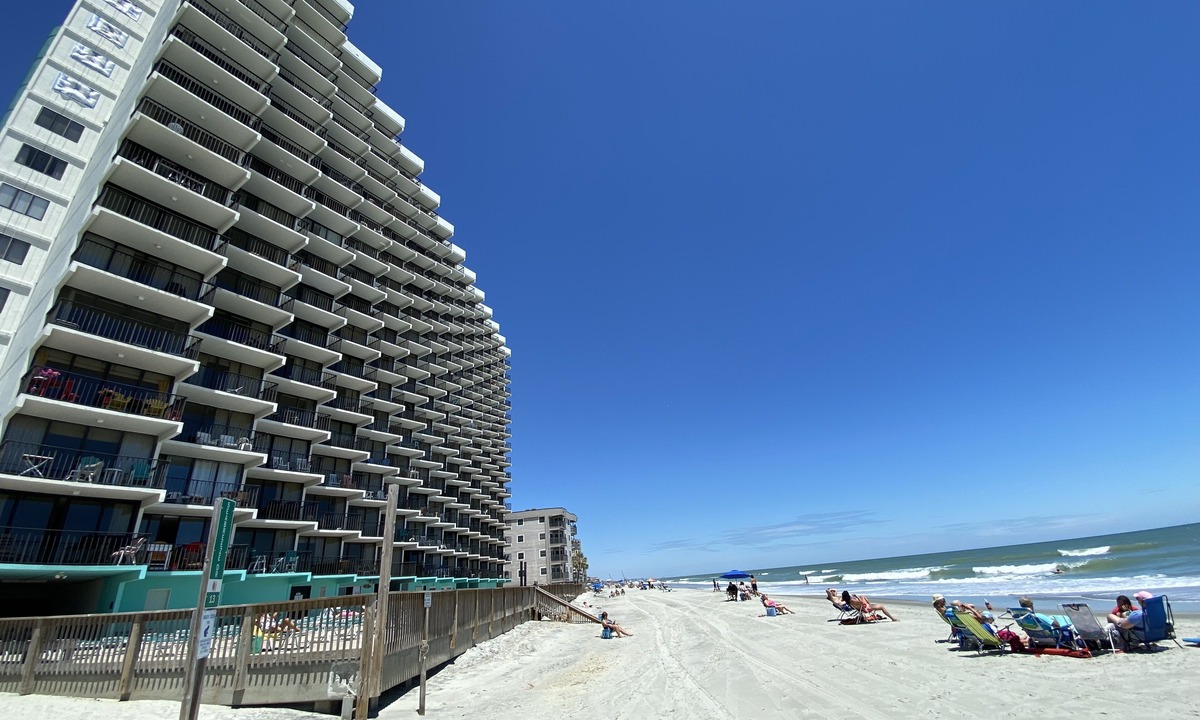 Garden City Condo | LARGE AND LOVELY 3 BEDROOM SUITE WAITING FOR YOUR ARRIVAL IN GARDEN CITY SC!