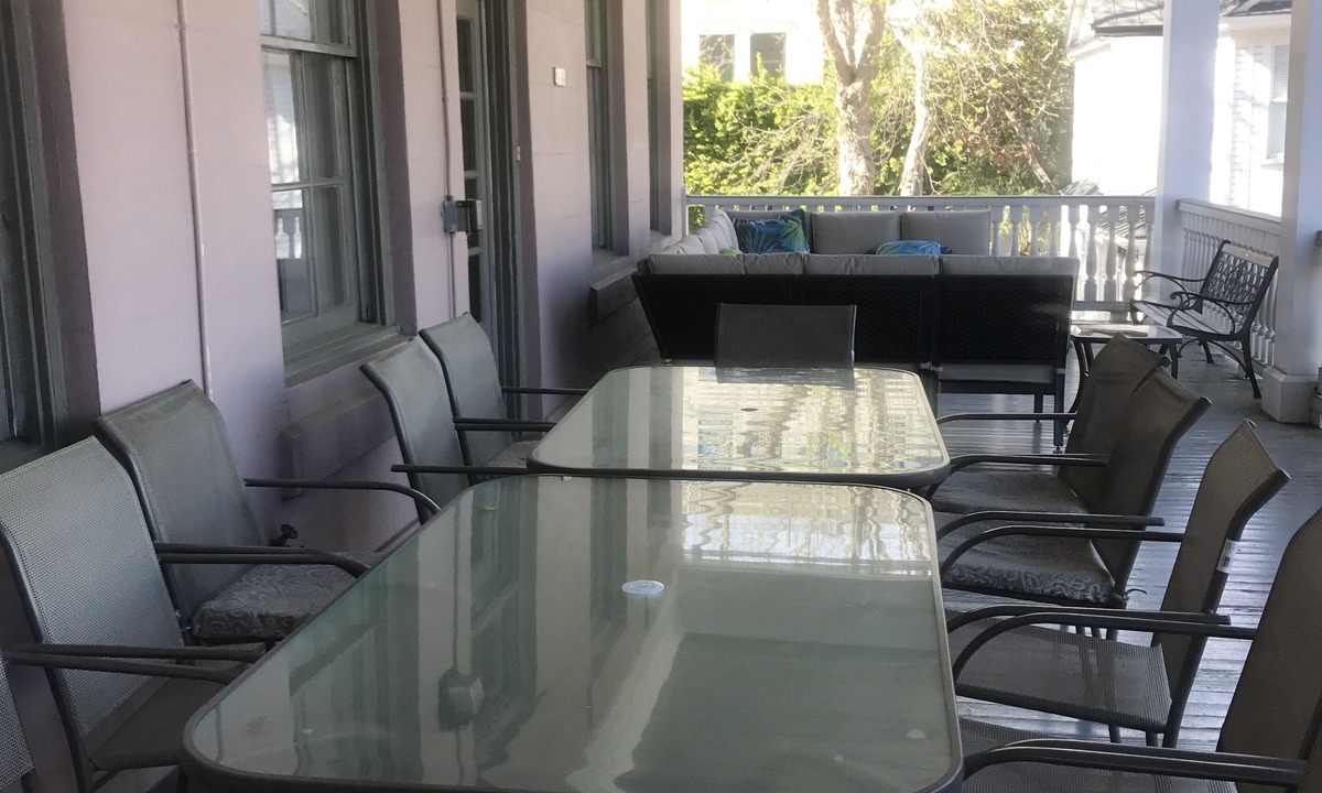 Charleston Historic District Condo | Sleeps 10-12- Downtown Charleston- AUG & SEPT DISCOUNTED