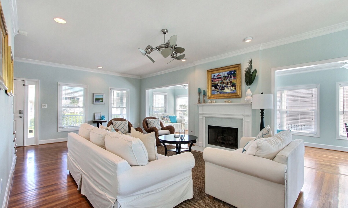 Tybee Island House | Gorgeous OCEAN Views and steps to private boardwalk!