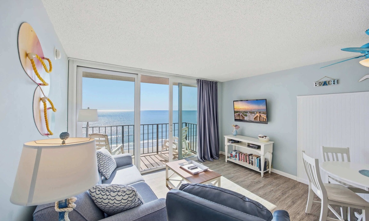 Crescent Beach Condo | Oceanfront Suite Private Balcony Top Location