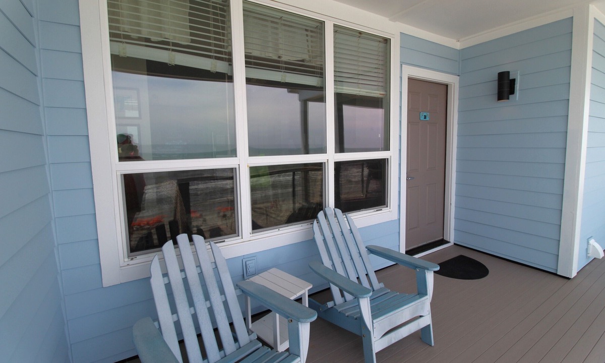 Folly Beach Condo | Oceanfront 1Br/1Ba Top Floor Condo~Beautiful Sunrise