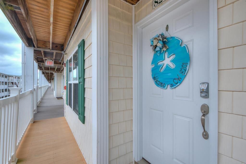 Long Beach Condo | Experience ocean views in this spacious 3-bedroom condo at Oak Island.