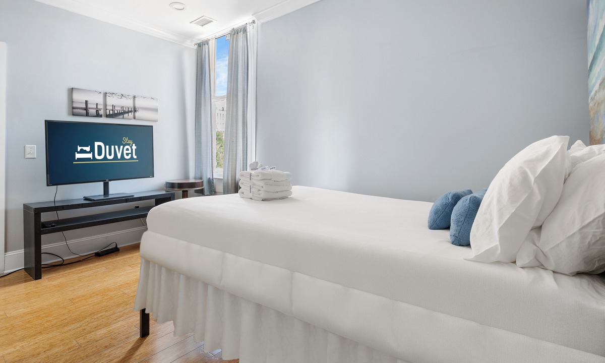 Charleston Historic District Apartment | Nightlife Central! | Entertainment District Loft