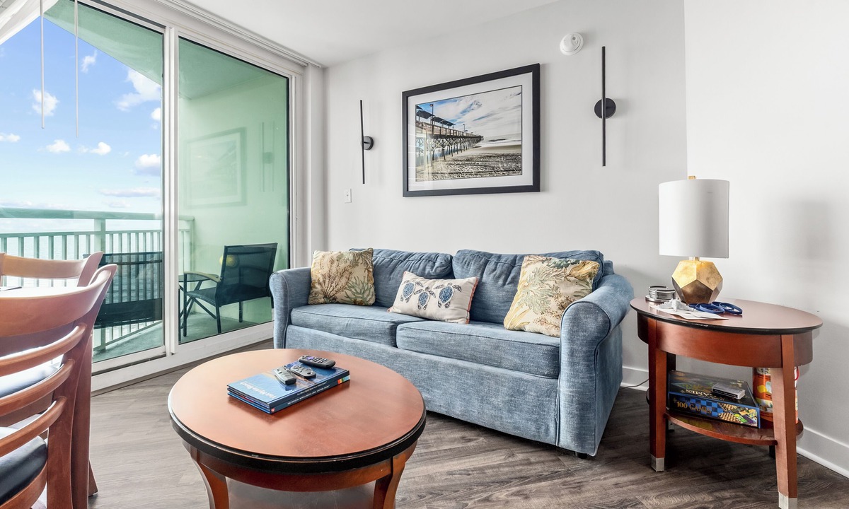 Downtown Myrtle Beach Condo | Luxury 1BR suite with stunning ocean views, private balcony, full kitchen, resort amenities, and the convenience of in‑unit washer/dryer—directly beachfront! Perfect for couples, families, and everyone who loves waking up to the sound of the waves.