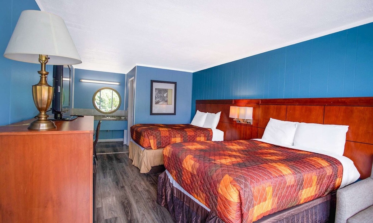 Kernersville Apartment | 2 Full Bed|Smk|Kernersville NC