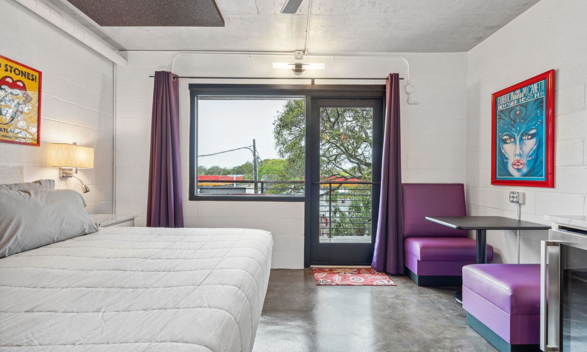 Folly Beach Hotel | Boutique Vera Hotel Room 303: King Room in the Heart of Folly Beach