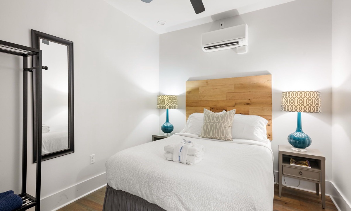 Downtown Charleston Apartment | The Heart of Historic King St | Cooper Suite