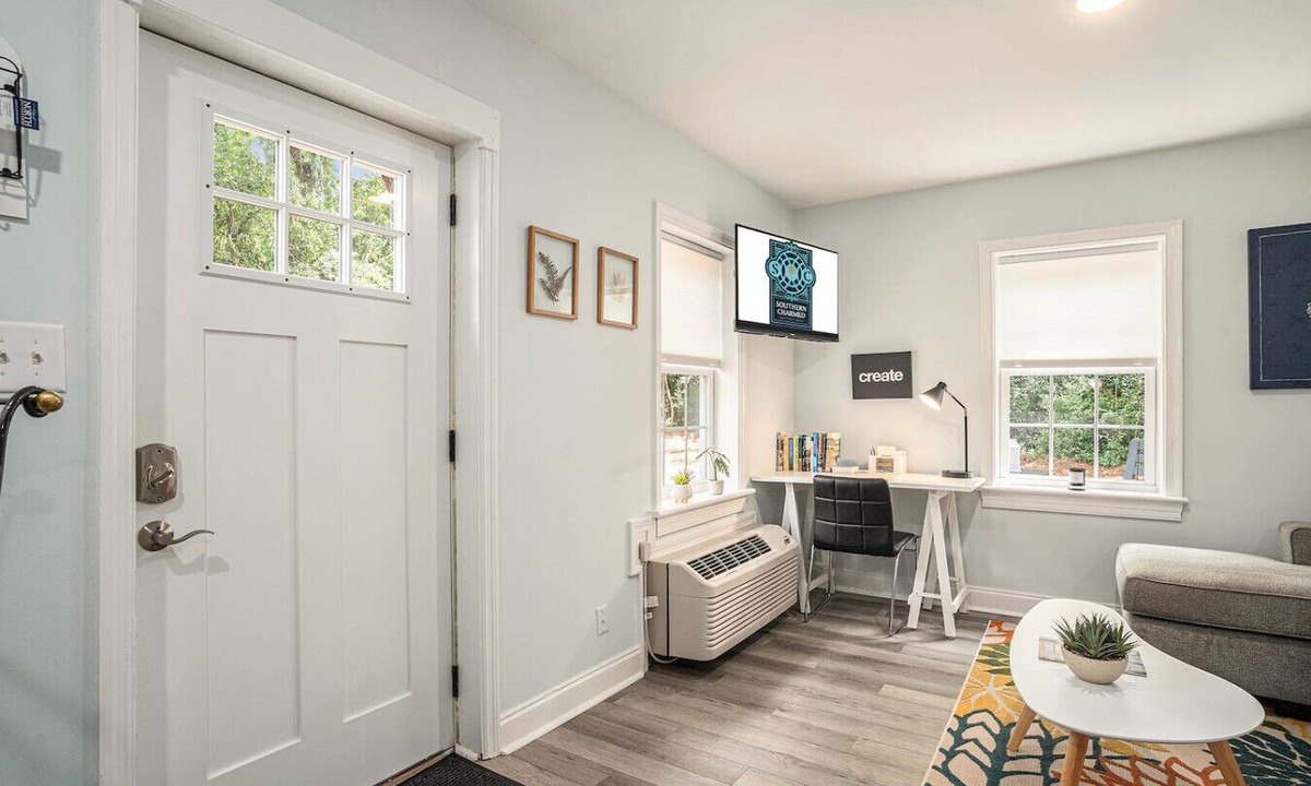 North Charleston Apartment | The Justice Jewel - 1BR/1BA Park Circle Retreat!