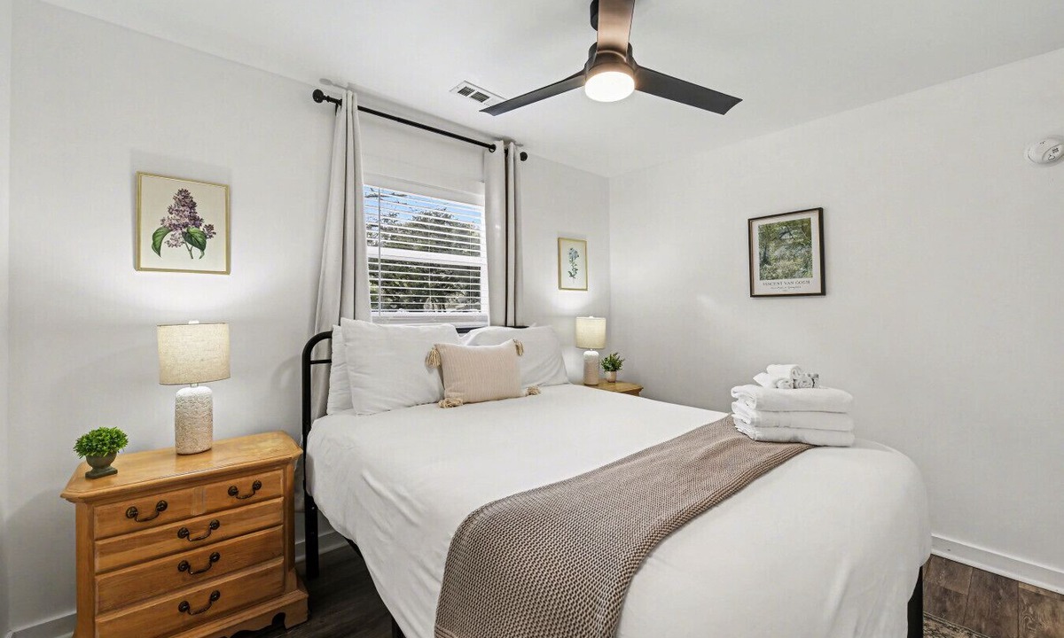 Mount Pleasant Apartment | Delightful, Spacious 4BR/2BA close to Shem Creek!