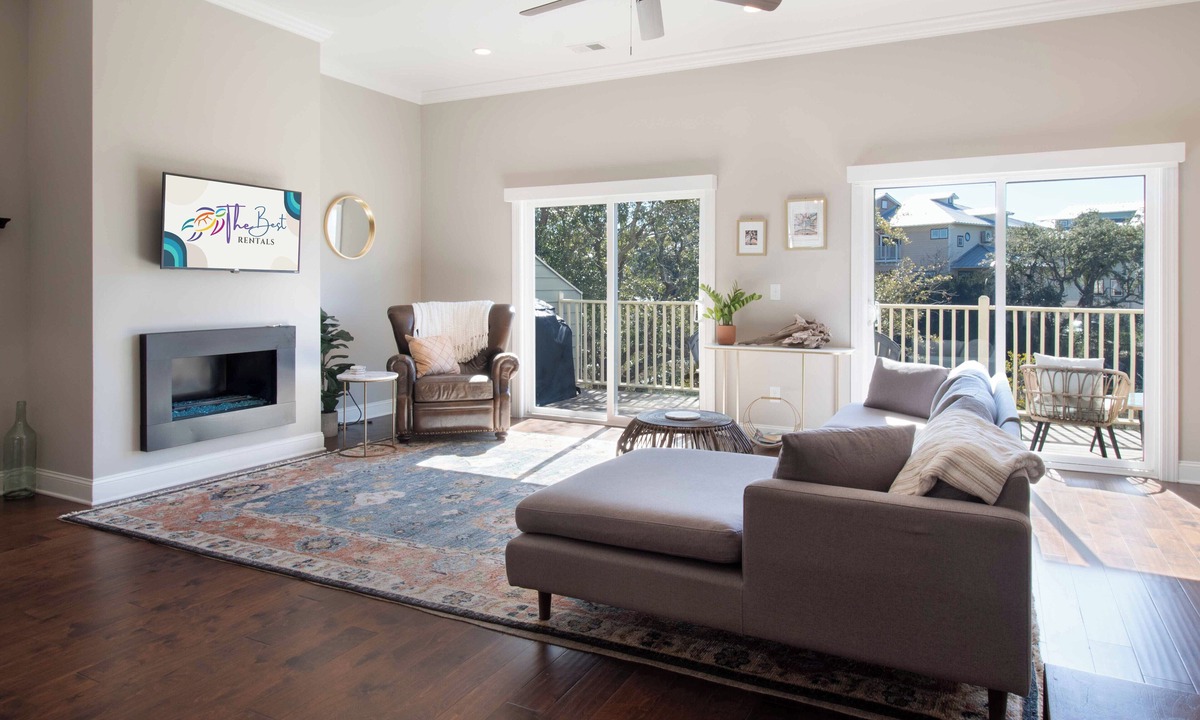 Charleston Condo | Coastal retreat short ride to the beach