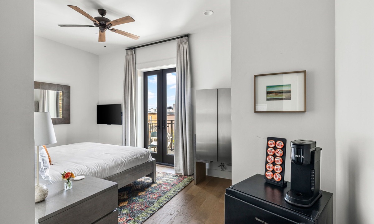 Cannonborough Elliotborough Condo | Fire Tower | Cozy Downtown Charleston Studio!