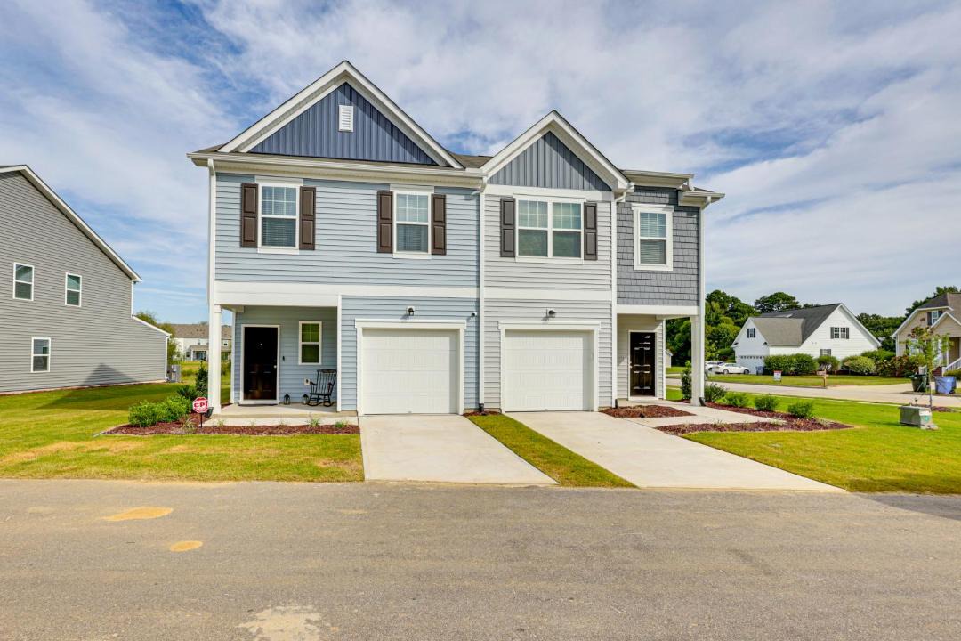 Wilson House | 2 Townhome Retreat | Sleeps 12 | 40 Min to Raleigh